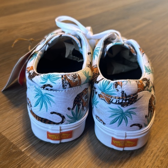 Vans men’s Discovery Channel x ComfyCush Era 'Project Cat' shoes size 10 - Picture 6 of 9